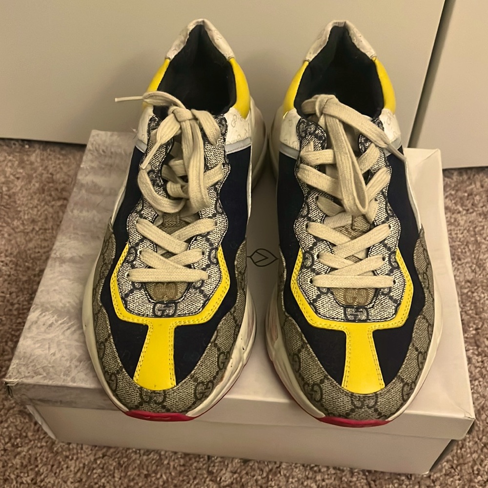 Men’s size 5 1/2 authentic Gucci sneakers
